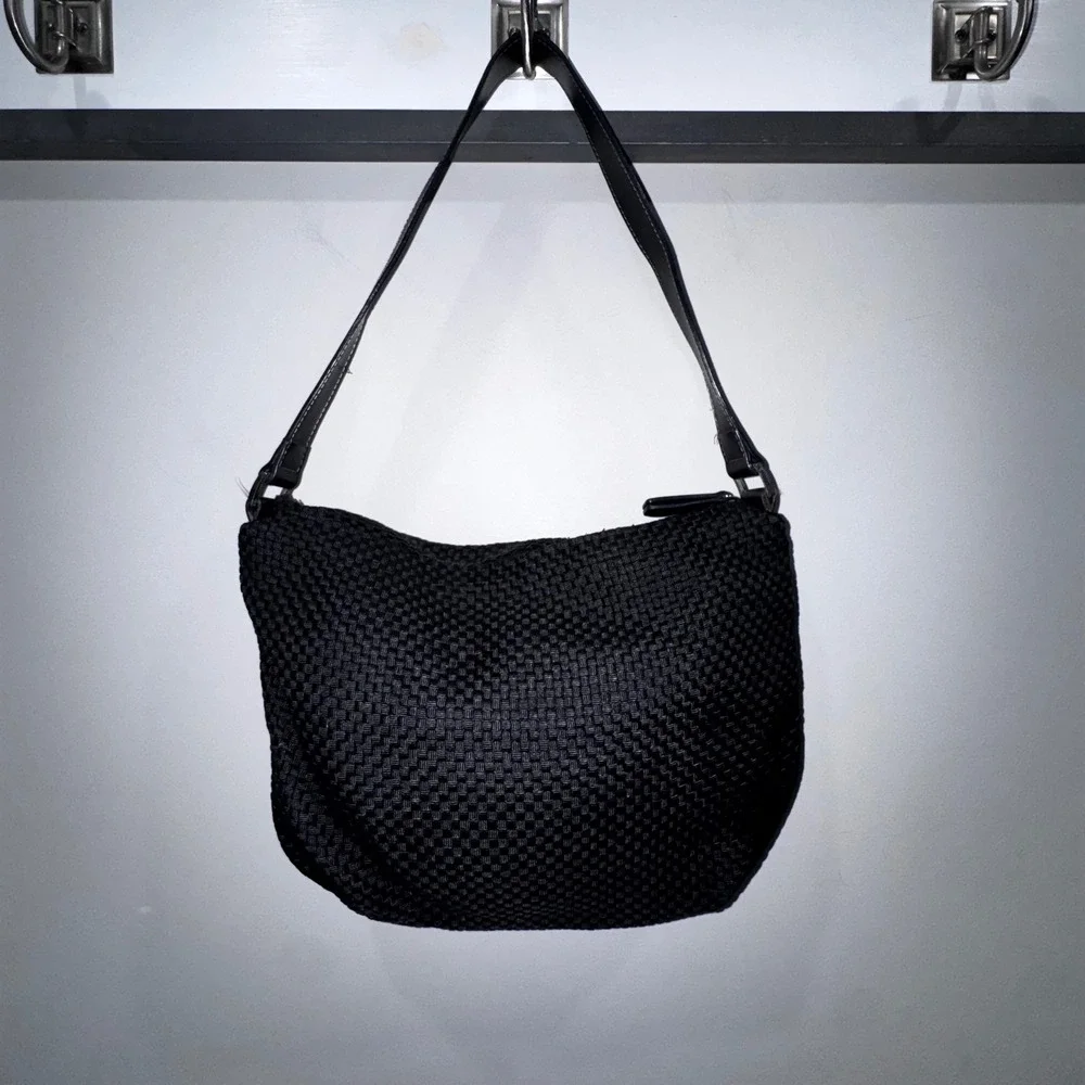 The Sak Woven Hobo Shoulder Bag Black Textured Leather Strap Accent EUC